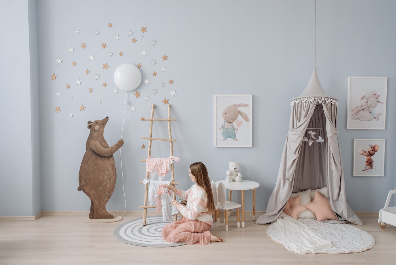 Kinderkamer behang trends van 2022